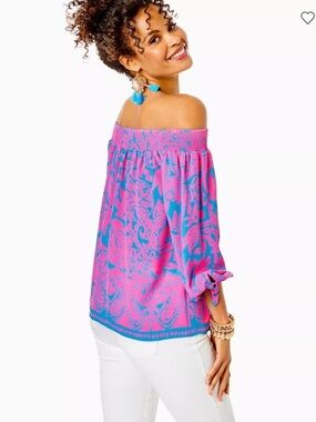 🌸💖 **Lilly Pulitzer Maryellen Off-Shoulder Top – Bright, Breezy & Flirty** 💖